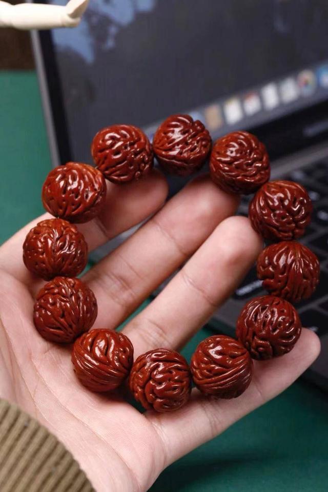 桃核的盘玩的大忌，还别说，这4种桃核，还挺漂亮