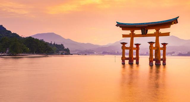 富士山在日本哪里，富士山在日本的哪个地方（沉寂300年的富士山）