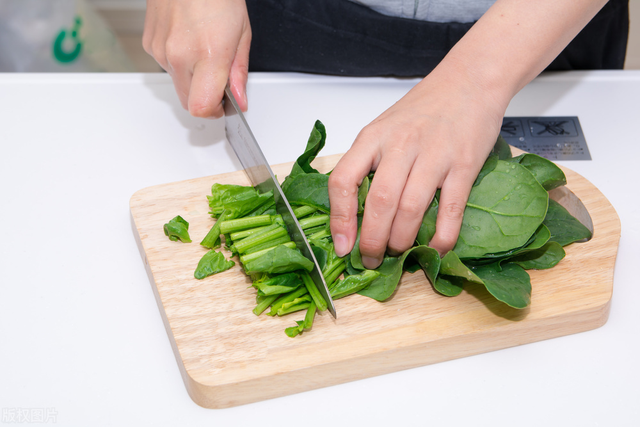 菠菜最好吃的15种做法，分享3种不同做法