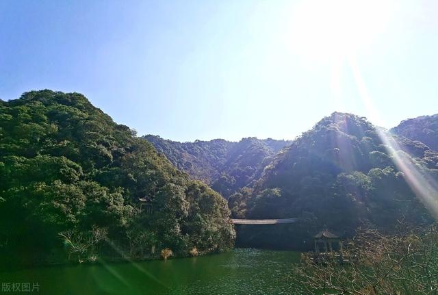 宁波旅游攻略景点必去，宁波旅游攻略三日游（宁波冬天必打卡的7个地方）