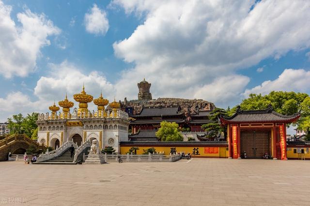 上海玉佛寺非常灵验,寺庙求财拜哪个菩萨(祈福必去的上海8个寺庙)