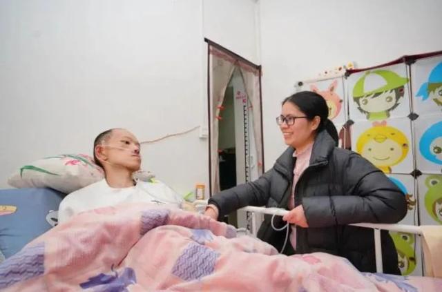 闪充和快充有什么区别，闪充和快充哪个快（快充？闪充？一字之差区别很大）