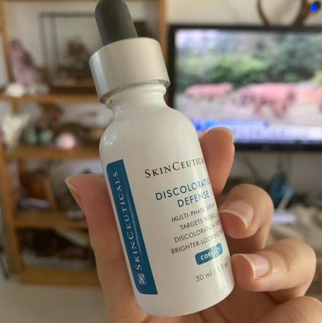 美白精华测评Olay二代淡斑小白瓶VS抗糖小白瓶，公认好用的5款“美白精华液”