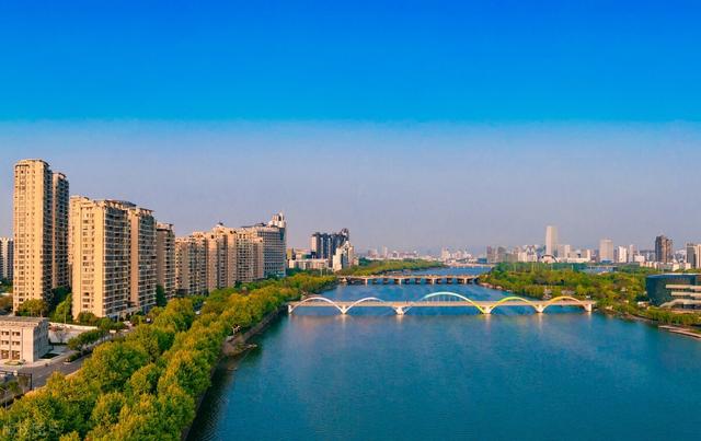 浙江在哪个省哪个城市，浙江在哪里哪个省份哪个市（这座浙江C位城市究竟有多“牛”）