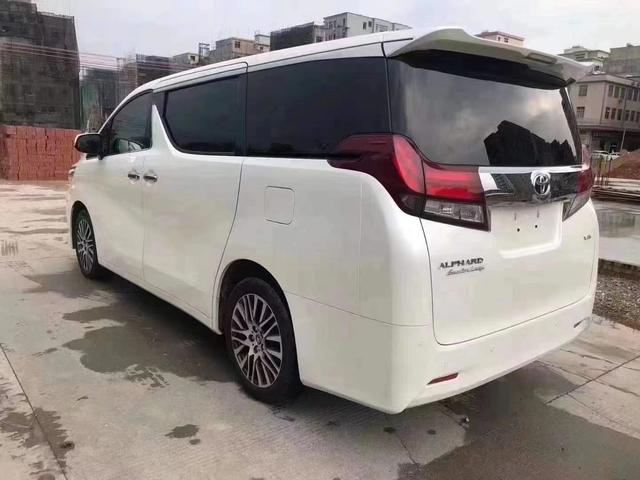 丰田d4st是什么车型，d4st丰田是什么型号（这台19款阿尔法至尊版仅售48万）