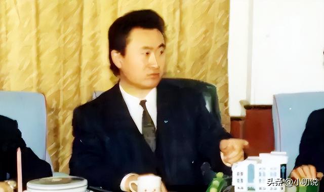 万达老总王健林：尽孝百岁父亲，一生0绯闻，头疼独子王思聪婚事
