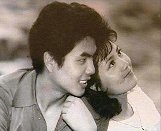 歌手姜黎黎简历，姜黎黎：嫁小3岁汪宝生