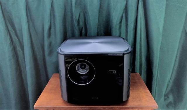 快看我这闪闪发光的大眼睛♡，大眼睛图书馆总部电话（大眼橙X11家用投影仪真的好用吗）