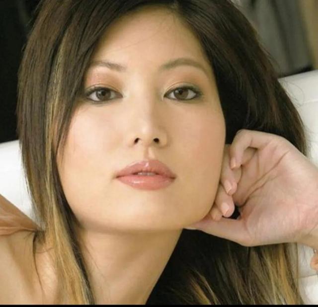 梁朝伟为什么爱刘嘉玲，梁朝伟不爱刘嘉玲（梁朝伟：绯闻女友众多）