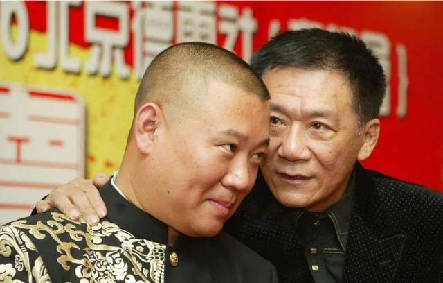 侯耀文几段婚姻，一代相声大师侯耀文先生