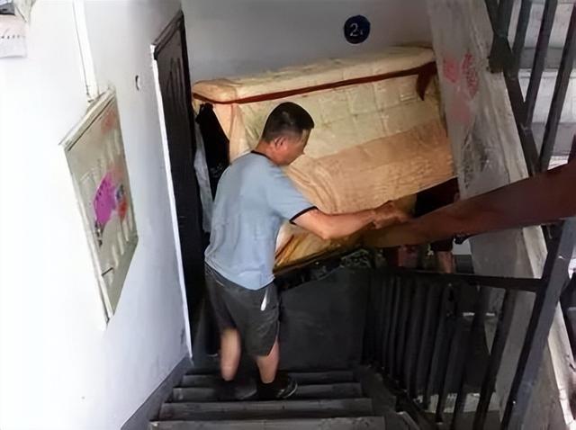 钢琴尺寸标准尺寸，钢琴黑白键宽度是多少（钢琴搬运的注意事项）