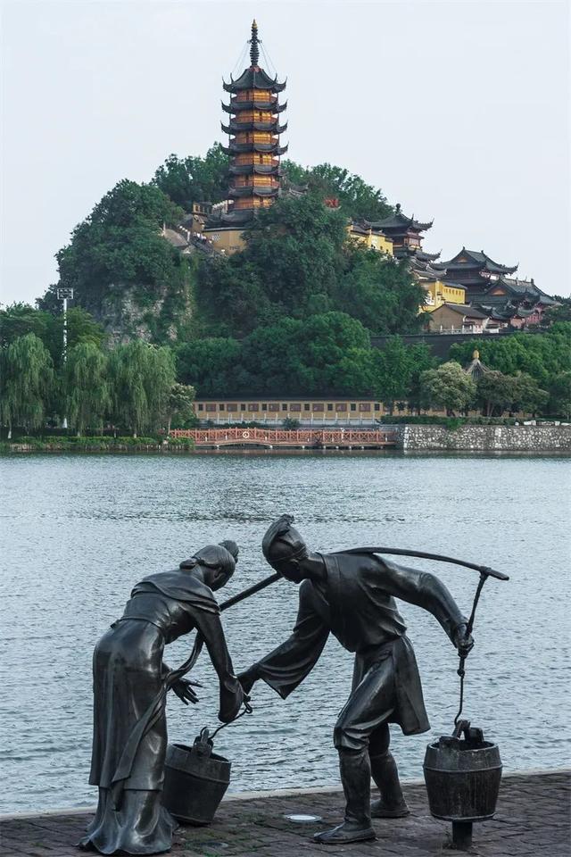 最适合穷人养老的城市，最适合穷人养老的四线城市（国内工资不高但想生活的12座城市）