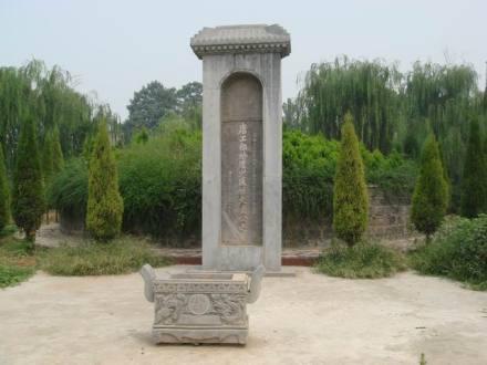 杜甫自号什么，杜甫自号什么唐代伟大的什么诗人（\