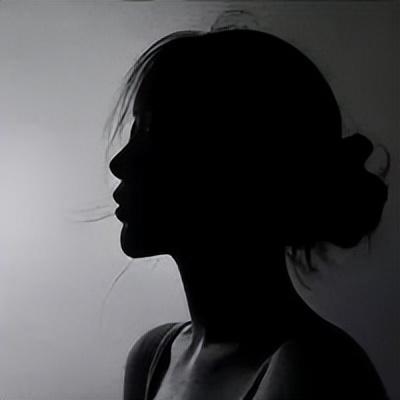 黑白风微信头像，黑白系微信头像（微信头像 ， 黑白伤感头像）