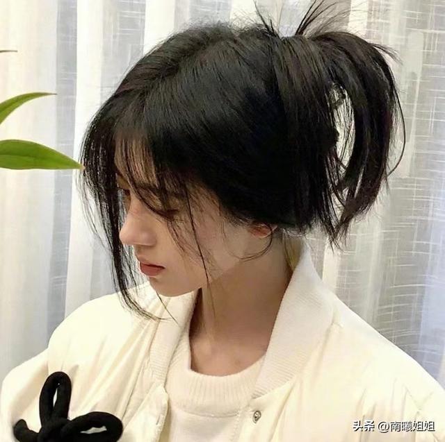 长发怎么扎好看，长直发怎么扎发型好看（今年流行这3种“高颅顶扎发”）