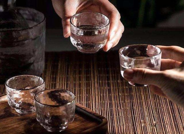 江苏白酒品牌都有哪些，江苏都有什么牌子白酒（江苏人爱喝的5款好酒）