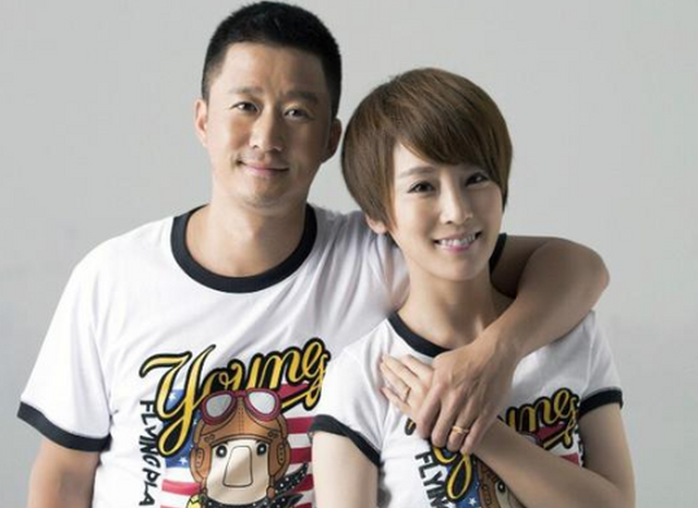 8位导演背后的女人：有人养老公6年，有人45岁没孩子也幸福
