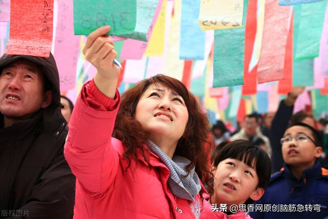 麻屋子红帐子白胖子分别指什么，麻屋子红帐子里面住个白胖子分别指什么（粉红袄子白胖子<打一植物>）
