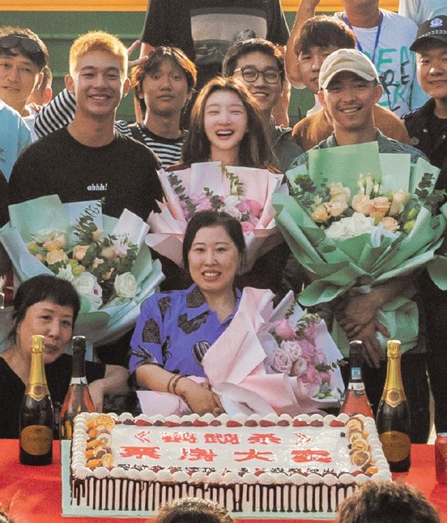 周冬雨最新消息，请大家举报周冬雨是什么梗（网友：2023等着见面）