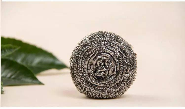 砂锅什么材质的好，金刚煲砂锅是什么材质（冬季煲汤砂锅选购指南）