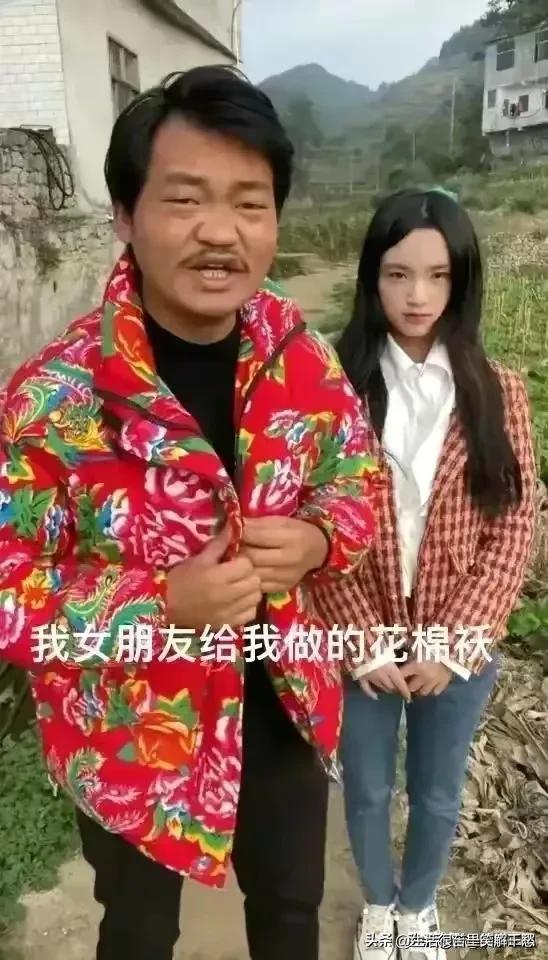 树哥是什么意思，抖音树哥是什么意思（两位“树哥”模仿“树先生”）