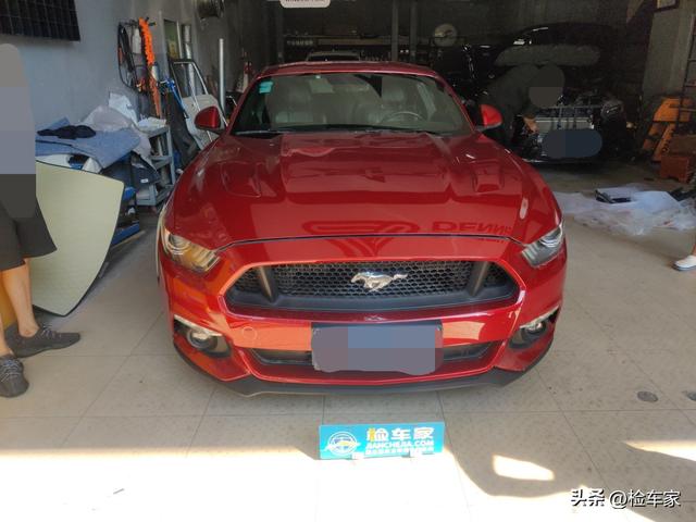 野马眼镜蛇跑车报价，福特野马眼镜蛇报价（V8发动机+1000匹马力）