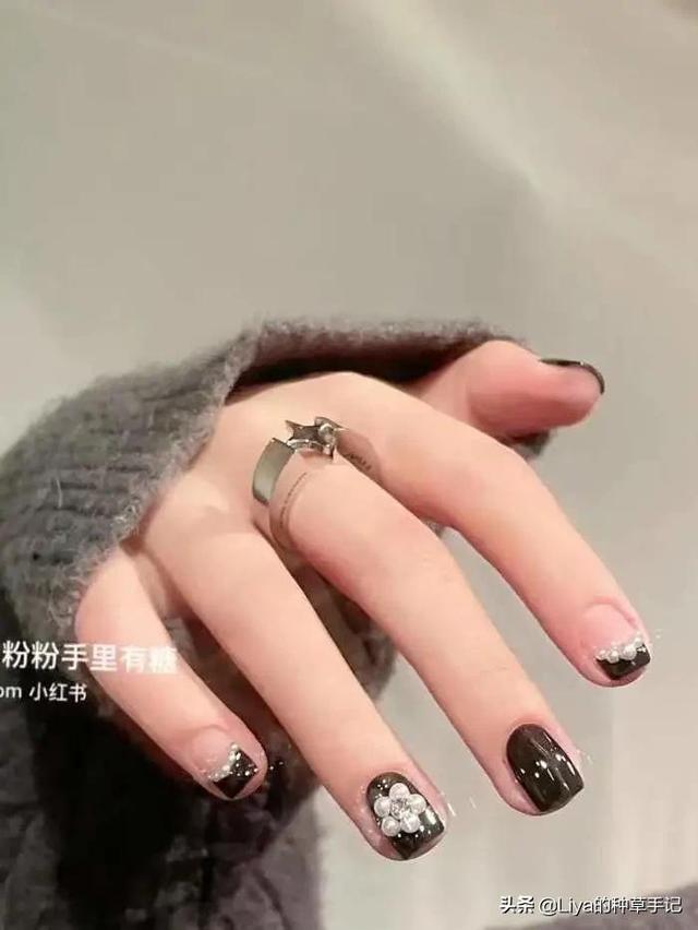 2019流行什么色衣服,今年流行啥颜色服装(收藏过万的新年美甲) 2019流行什么色衣服,今年流行啥颜色服装(收藏过万的新年美甲)