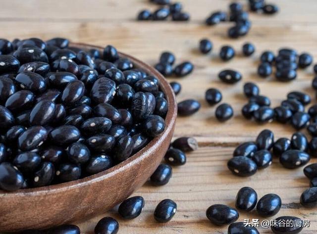 秋天吃什么好，秋天吃什么好养生（多吃这5种滋养食材）