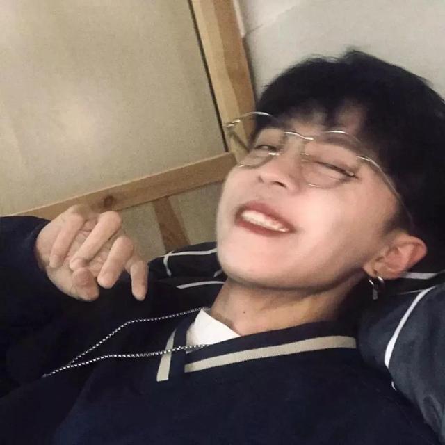 文艺范书头像微信，文艺范书头像（头像‖抛书人对一枝秋）