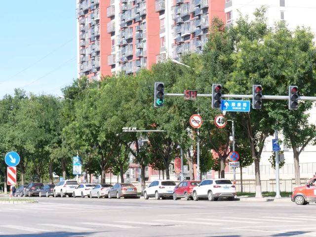 北京网上停车缴费，顺义2617个路侧停车位配“管家”