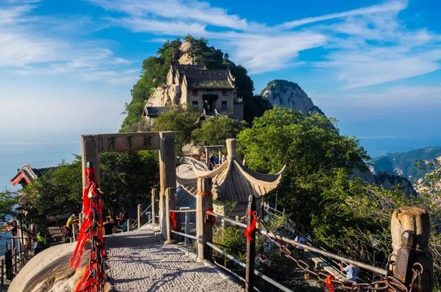 华山北站到华山景区，华山北站到华山脚下及夜爬华山（拿好这份华山游玩攻略，嗨起来）