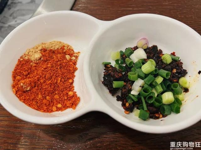 重庆小吃排名前十名，重庆十大必吃美食重庆最有名小吃（重庆这10家特色美食）