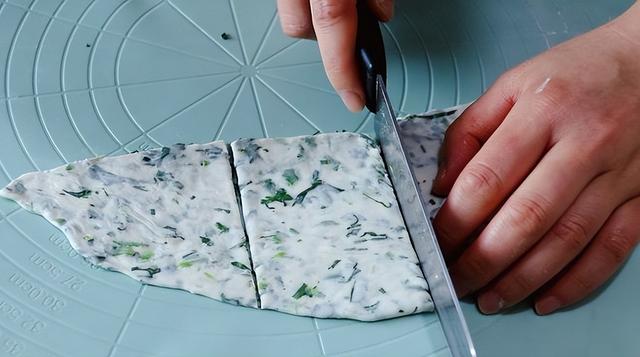 荠菜香菇羹怎么做，遇到路边这种野菜别手软