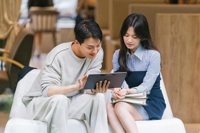 尹晶喜主演的电视剧，尹晶喜和老公的结婚照（在生活中如何做到断舍离）