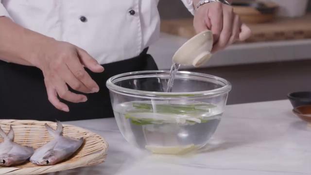 鱼干怎么烧 怎样制作鱼干好吃，鱼干怎么烧（让人无法拒绝的家烧杂鱼）