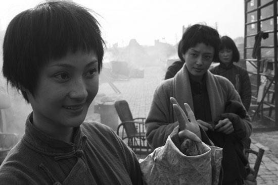 姚笛现状如何，身材高挑气质十足（姚笛：和文章当街拥吻）