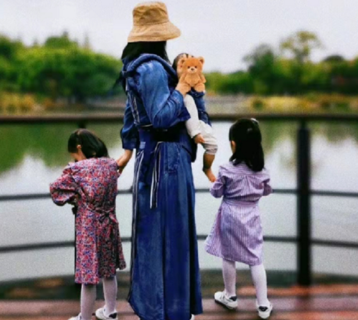 张杰谢娜图片(张杰罕见接老婆谢娜下班) - 赤虎壹号