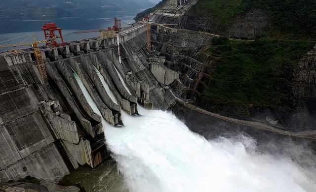 中国最大的水坝图片