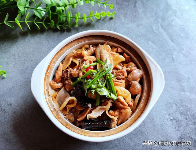 玉木耳怎么吃，木耳可以煮汤喝吗（这一道菜要多做给家人吃）