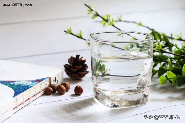 碳酸饮料有哪些，常见的碳酸饮料有哪些（长期喝碳酸饮料有何危害）