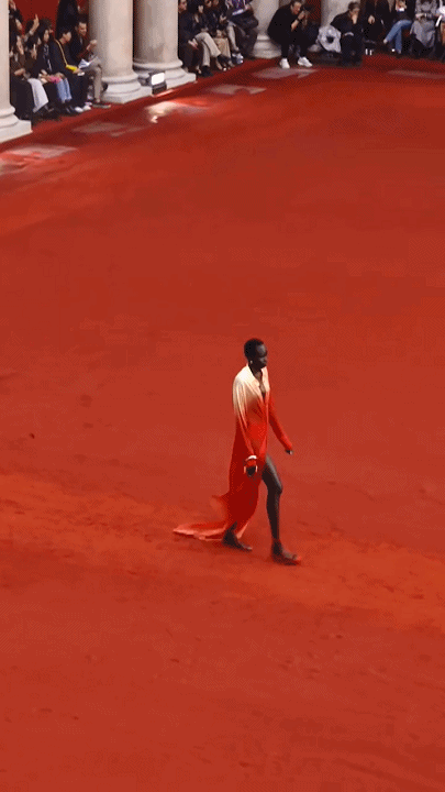 element是什么牌子，ELEMENT是啥牌子的电视（95岁的FERRAGAMO）