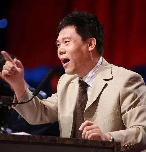 网络暴力事例，贾浅浅近日遭遇的网络暴力（网络暴力事例明星有哪些）