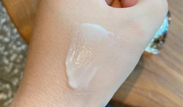 抗皱化妆品推荐，抗皱护肤品排行榜前十名（3款名副其实的宝藏“抗老面霜”）