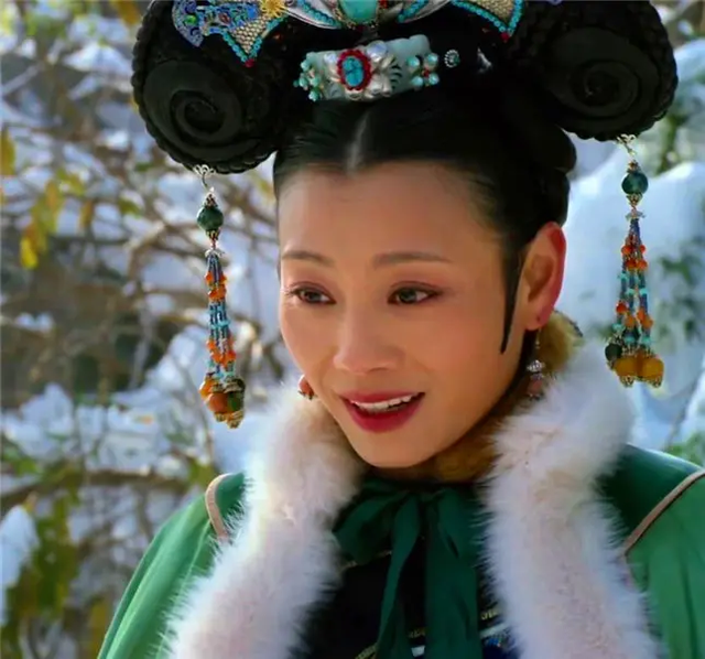 唐艺昕甄嬛传演的谁，唐艺昕在甄嬛传里演什么角色呢（“蛇蝎女孩”异军突起）