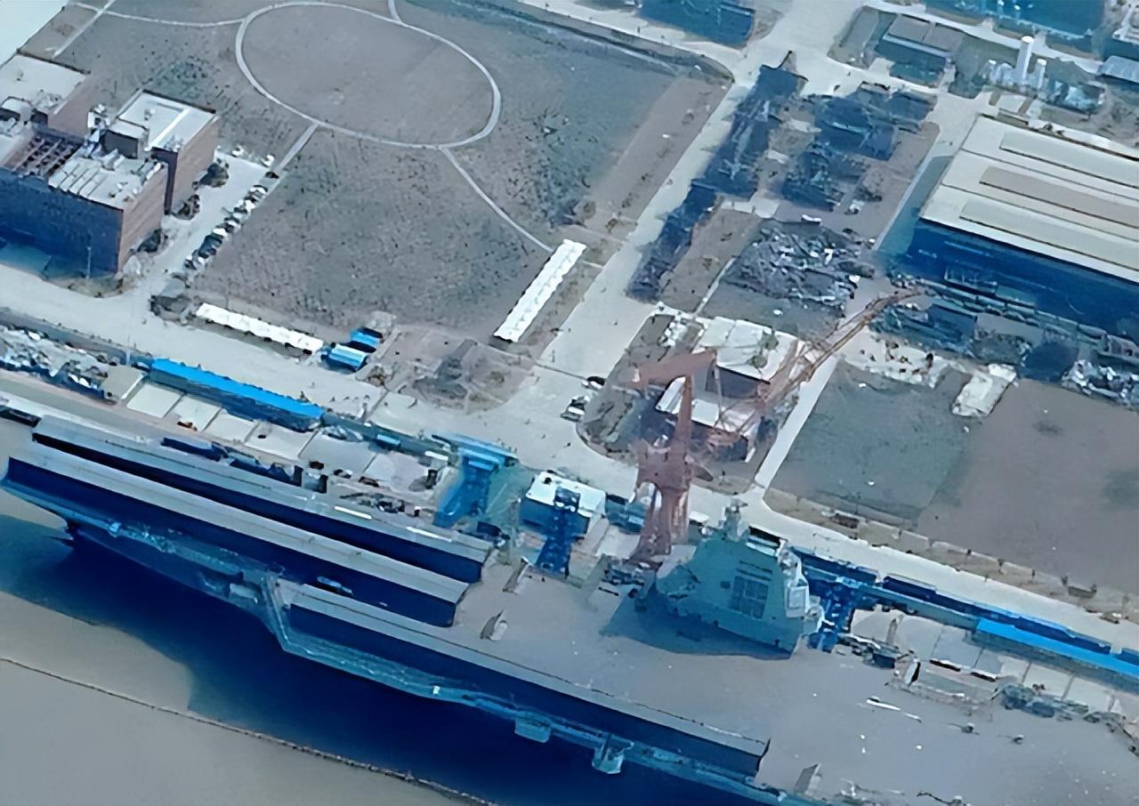 江南造船厂航母卫星照图片