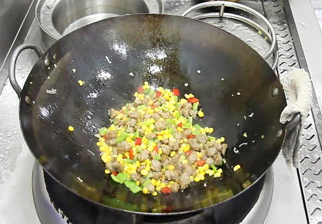 立秋吃什么传统食物，立秋吃什么传统食（老人说“立秋吃4宝）