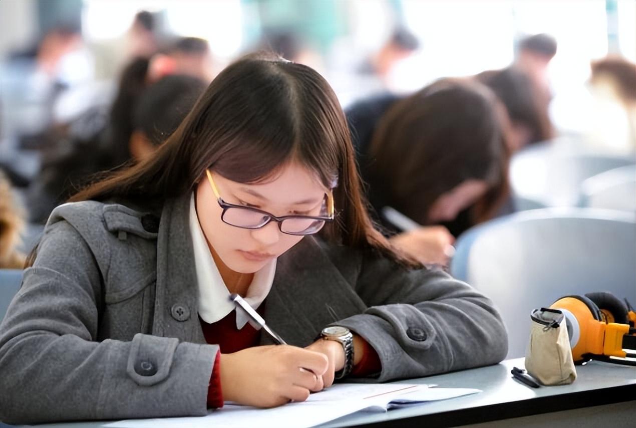 大学英语六级多少分过（大学生英语四六级考试）