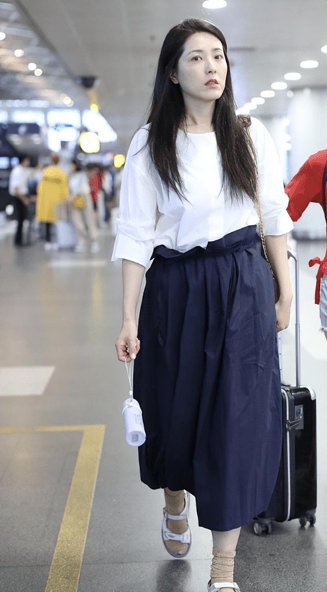 金喜善整容前后，金喜善如今现状（跟中国同龄女演员们比整没整一目了然）