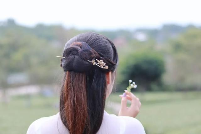 形容相遇美好的古诗，形容相遇美好的古诗句（古今最动人的10首爱情诗）