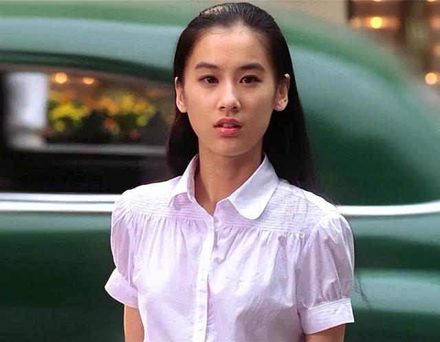 黄圣依第一任丈夫，黄圣依的老公是谁（周星驰捧红后嫁二婚杨子）